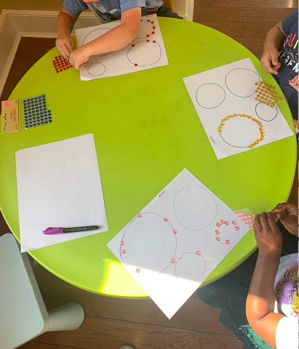 Paper circle tracing activite-stickers