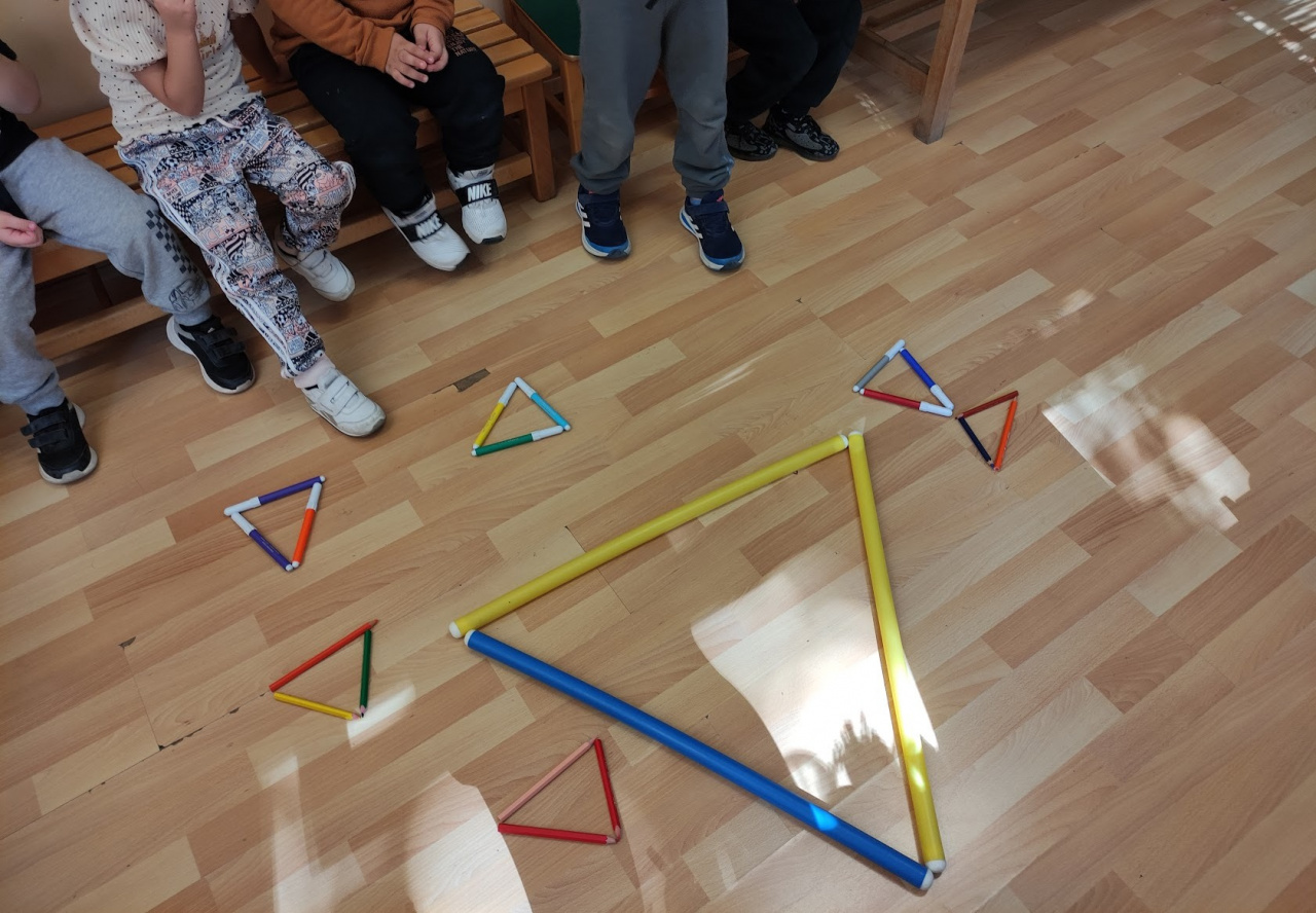 Shapes - Making a Triangle