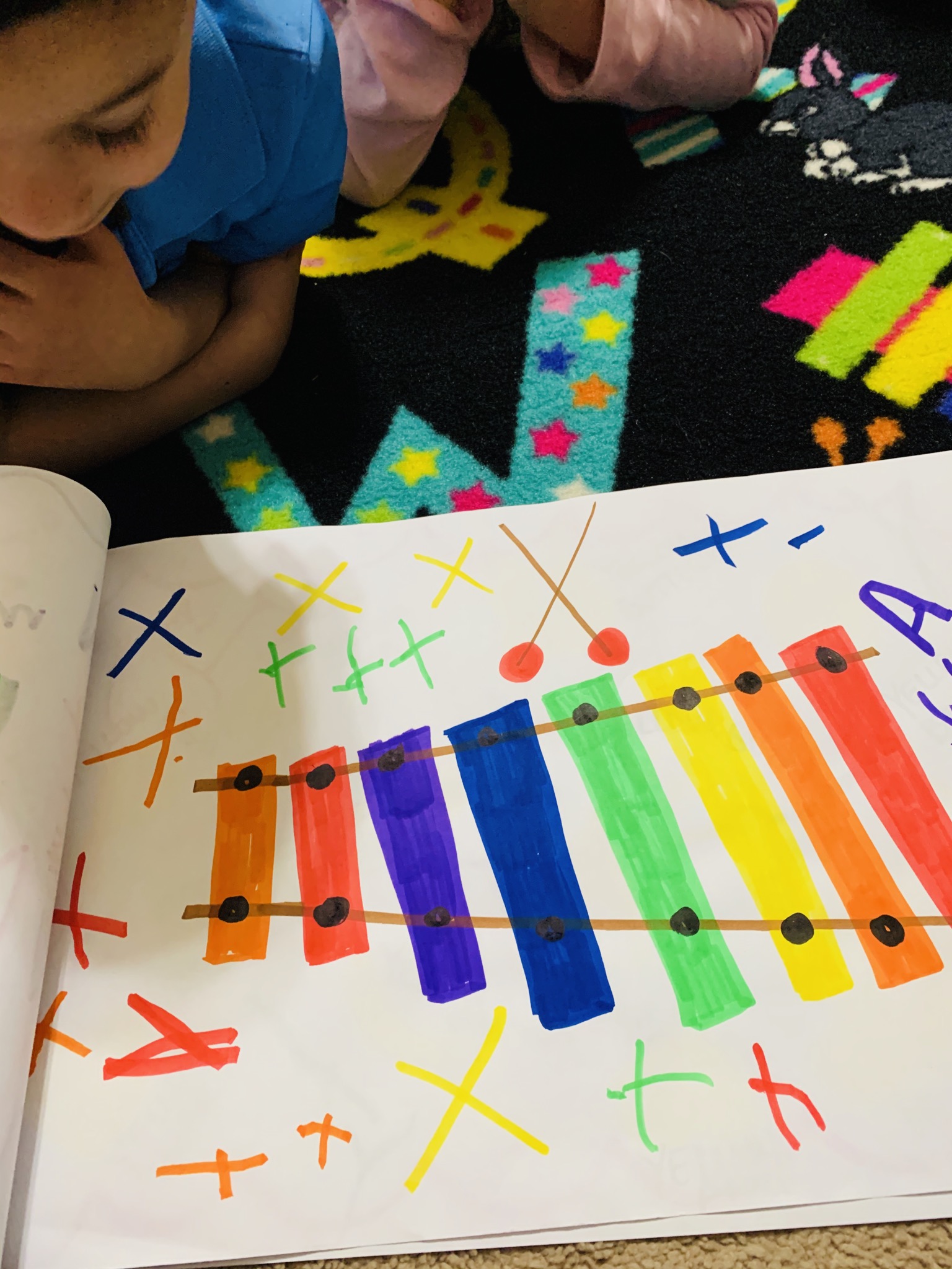 Paper Plate Ring Toss Game for Preschoolers.