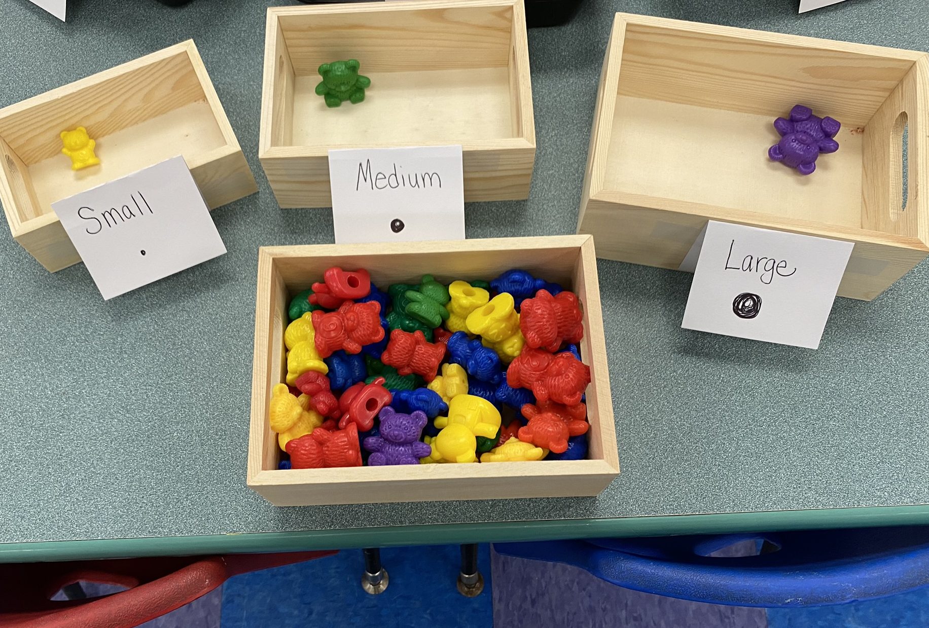 small-medium-and-large-mixed-object-sorting-activity-for-preschoolers