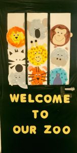 Classroom Door Theme Ideas: Zoos and Animals! | TeachersMag.com